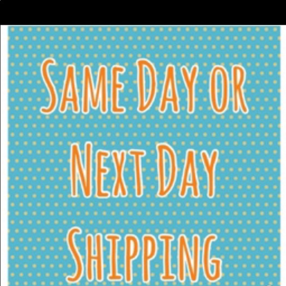 🌻5/35🌻 TOMS | Classic White With Black Print Slip On Slides - Picture 6 of 8